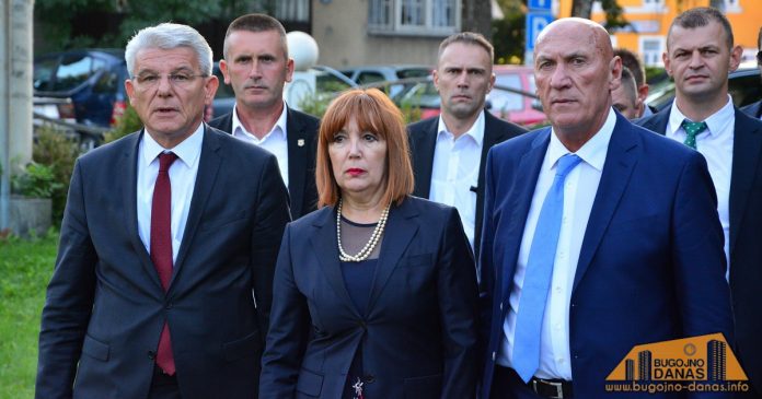 Šefik Džaferović, Melika Mahmutbegović i Hasan Ajkunić