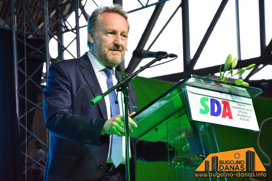 Izetbegović: Raspuštene organizacije širom BiH