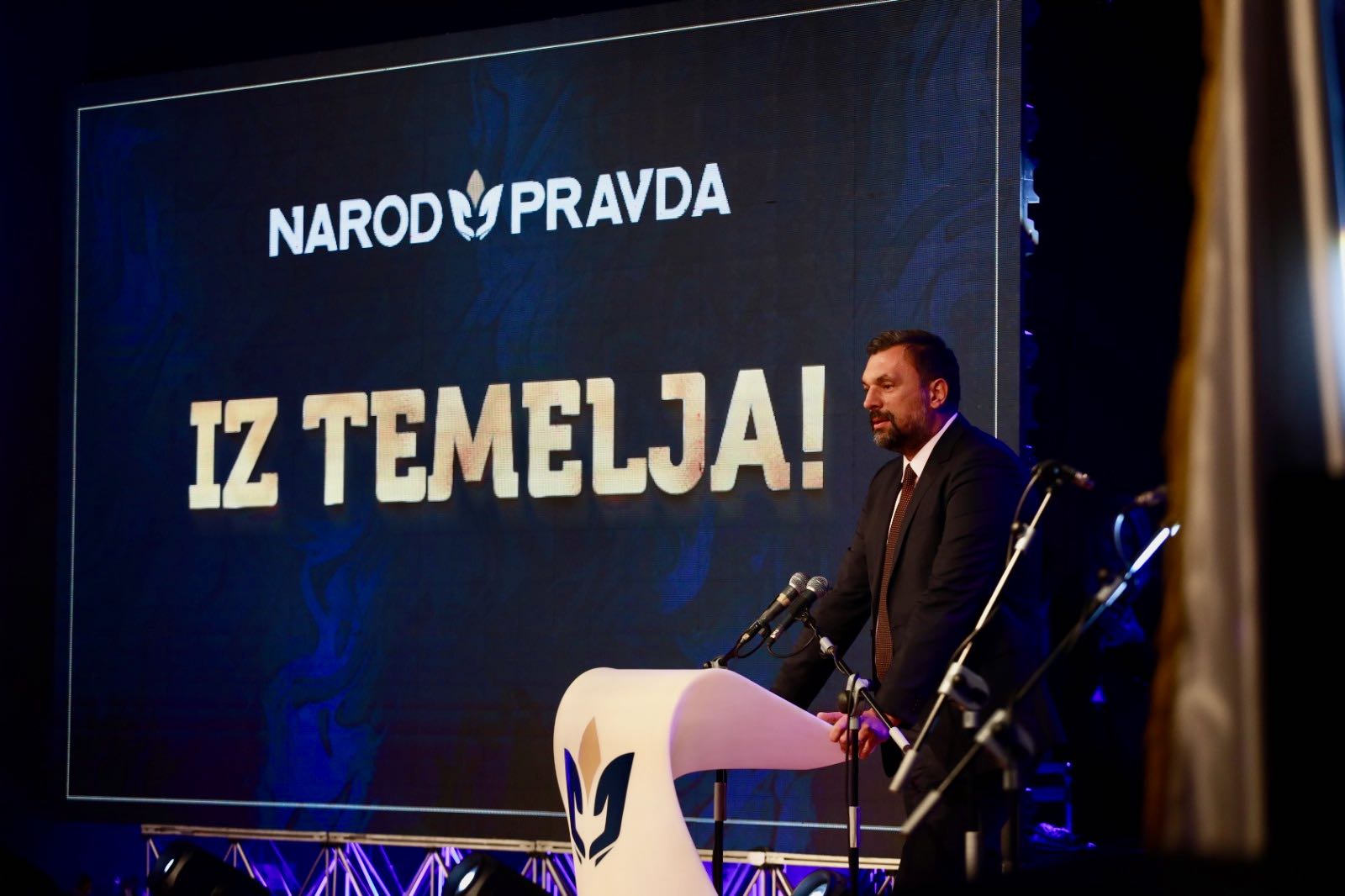 Poruka sa završnog skupa Naroda i Pravde: Mi smo glas onih kojima je muka od ovakve vlasti