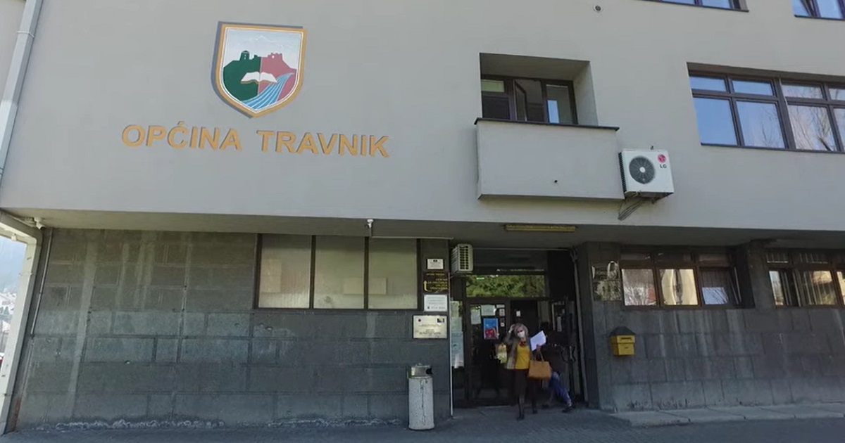 Izbori za načelnika u Travniku, prvi veliki okršaj Trojke i SDA