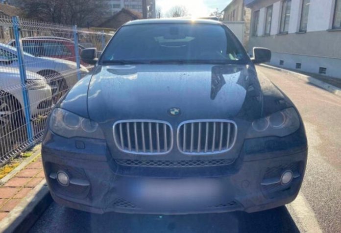 bmw-x6-oduzet-696x435-1